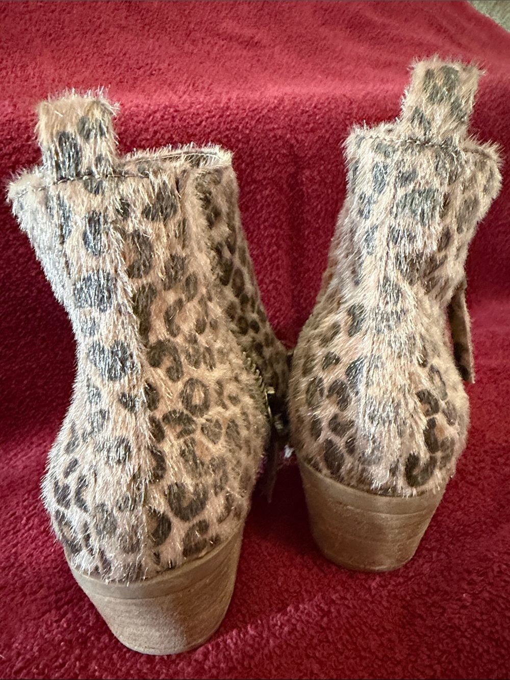 Leopard Print Ankle Booties in Tan and Black - Women, dual zippers - Picture 3 of 6